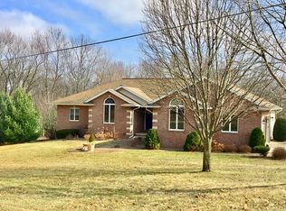 2911 W Stockwell Ln, Clinton, IA 52732