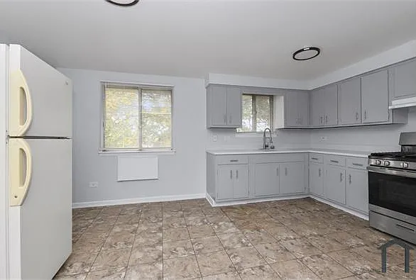 2 bed, $1,650 — Photo 3