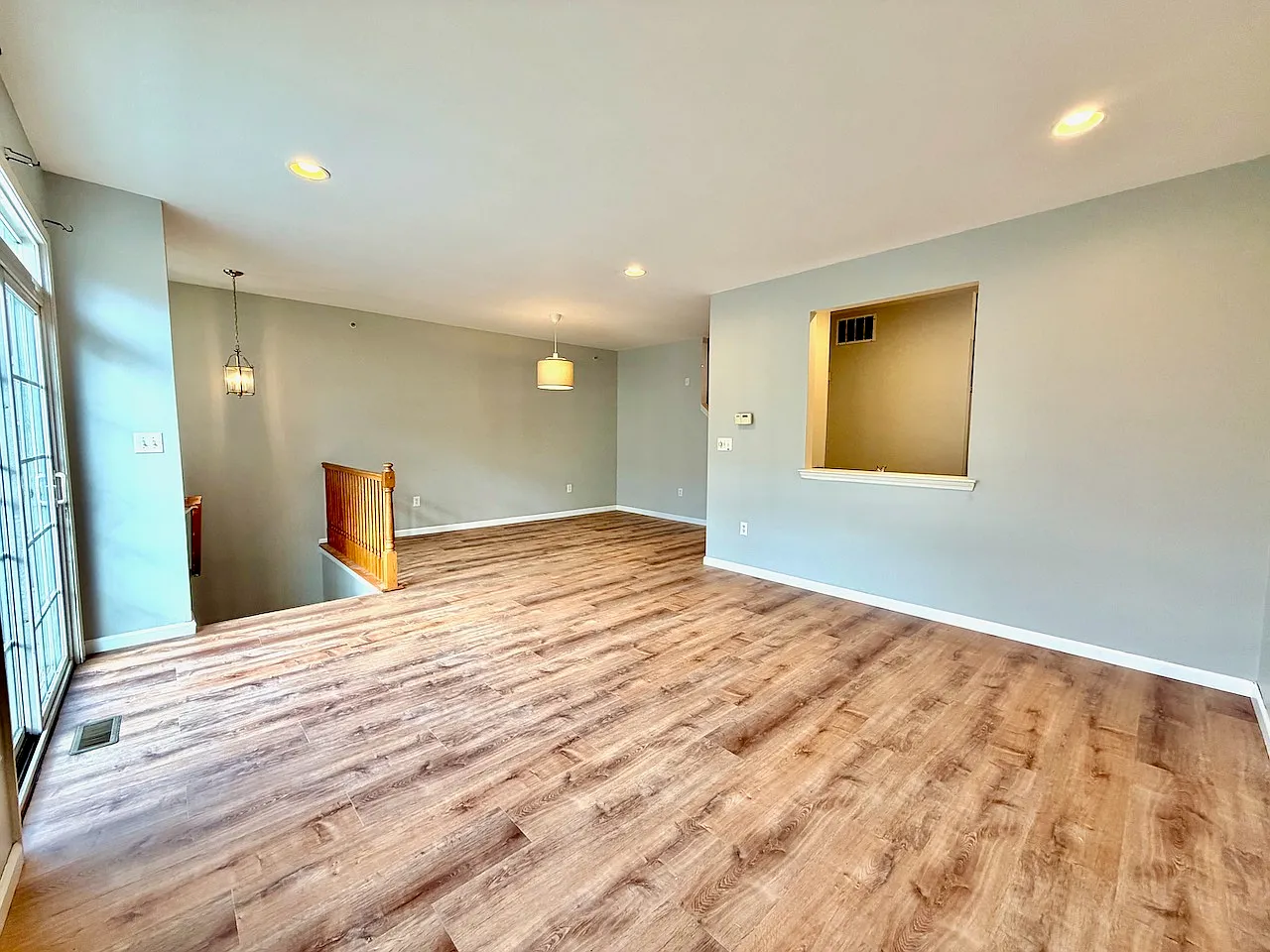 2 bed, 2.5 bath, 1491 sqft, $3,300 — Photo 3