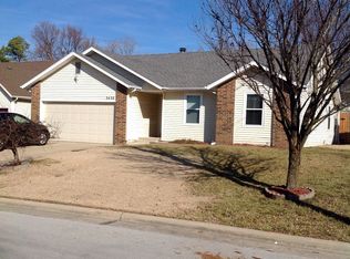 3430 S Hall Ave, Springfield, MO 65804