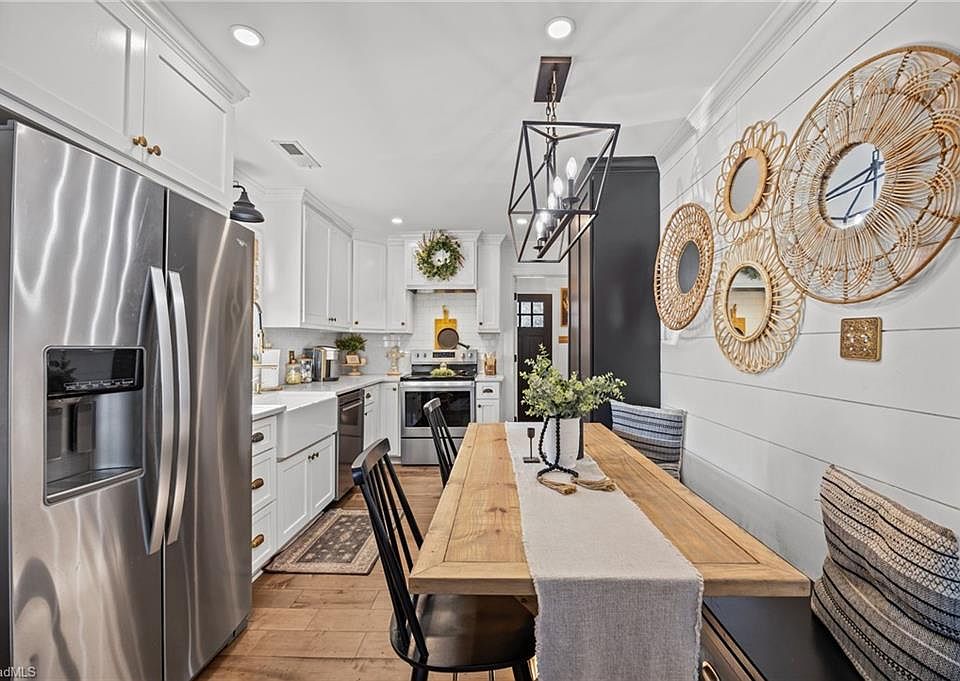 1st image of 3103 County Farm Rd