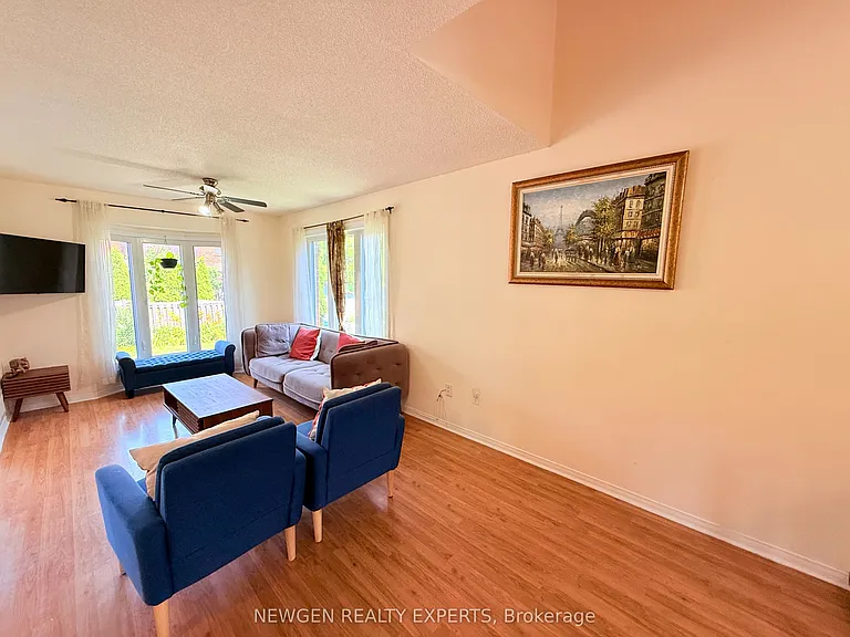 6013 Castlegrove Ct #UPPER — Photo 7