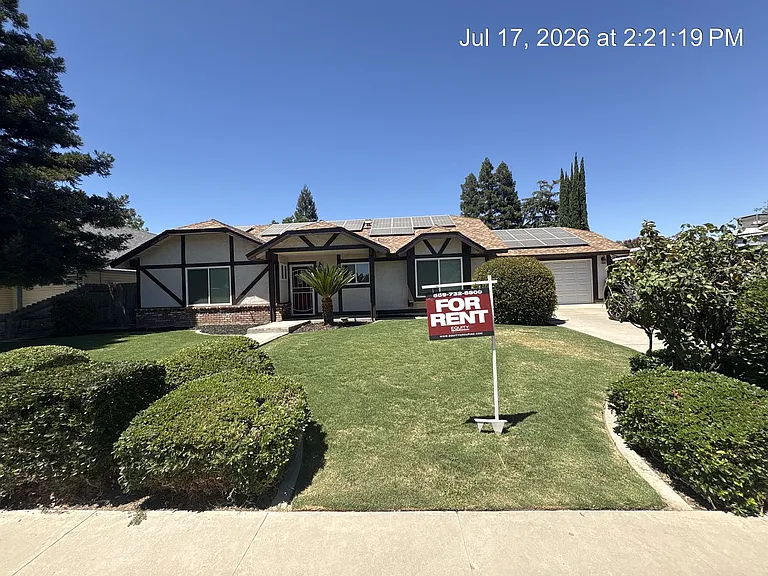 1110 E Rose Ct — Photo 1