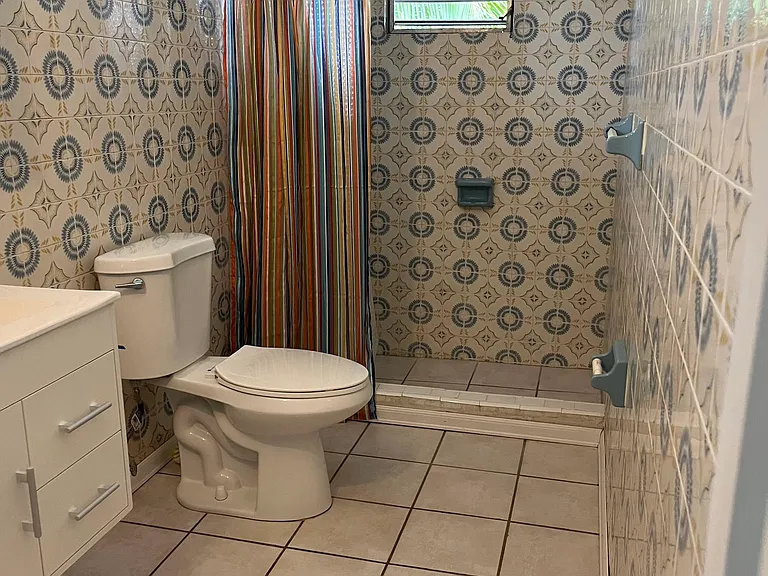 2713 Calle 8 — Photo 16