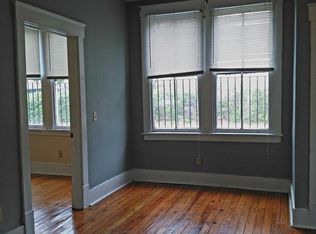 1112 Drayton St, Savannah, GA 31401