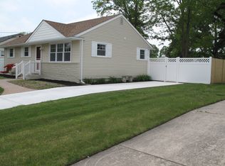 302 Hughes Ave, Cape May, NJ 08204