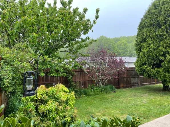 6 N Castle Way #6B, Charlestown, RI 02813