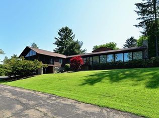 318 Sunset Rd, Pittsburgh, PA 15237