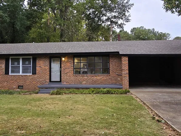 32 Cherokee Dr, Jackson, TN 38301