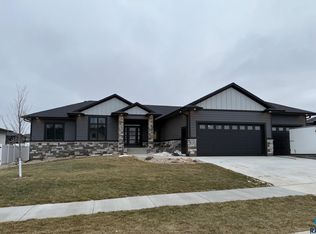 1101 N Scots Pine Dr, Sioux Falls, SD 57110