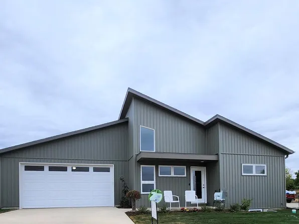 406 Cityview Boulevard, Horicon, WI 53032