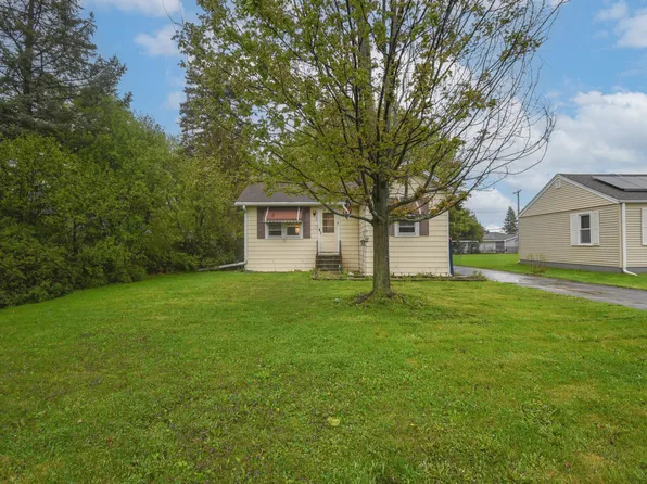 613 N Frolic Ave, Waukegan, IL 60085