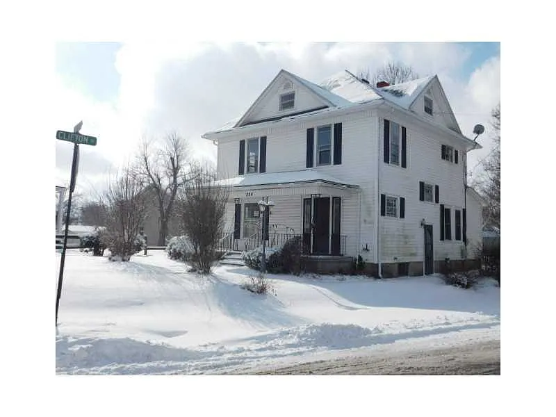 204 W Columbus Rd photo 1