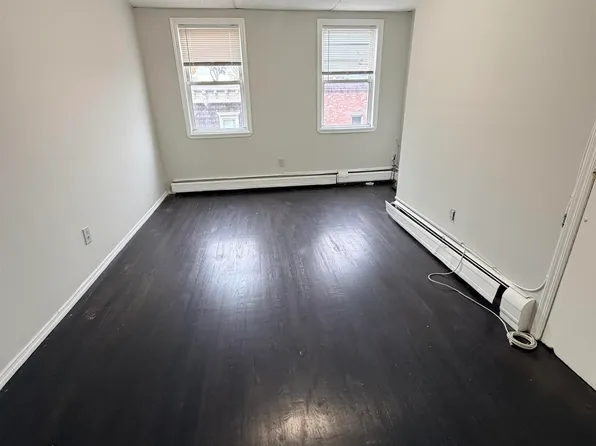 213 Webster Avenue image 9 of 18