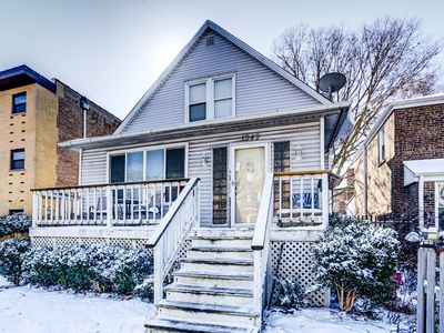 1949 W Granville Ave, Chicago, IL, 60660