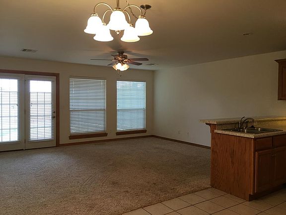 3rd image of 200 Newtown Ln