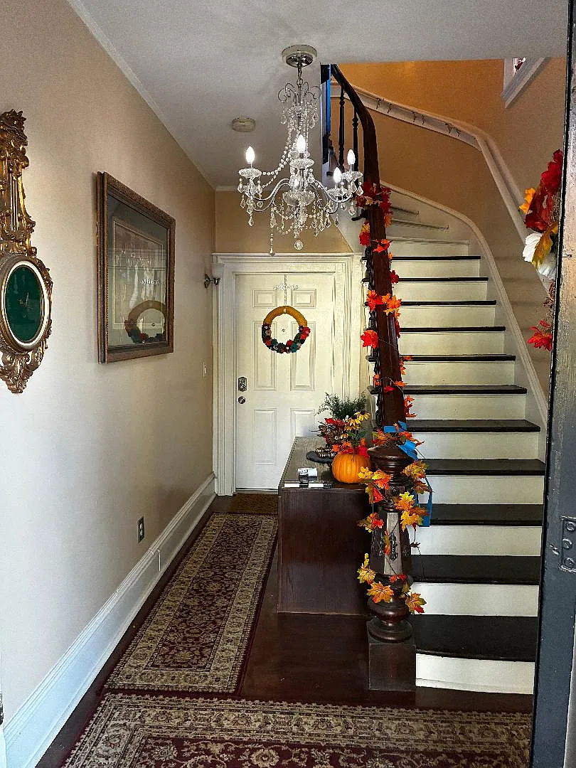 3 bed, 1500 sqft, $2,400 — Photo 2