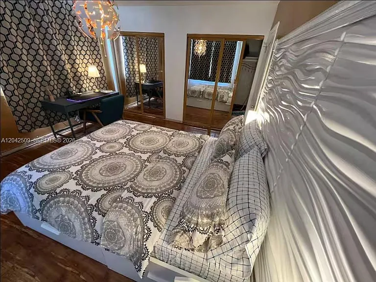 713 Collins Ave #39 — Photo 4