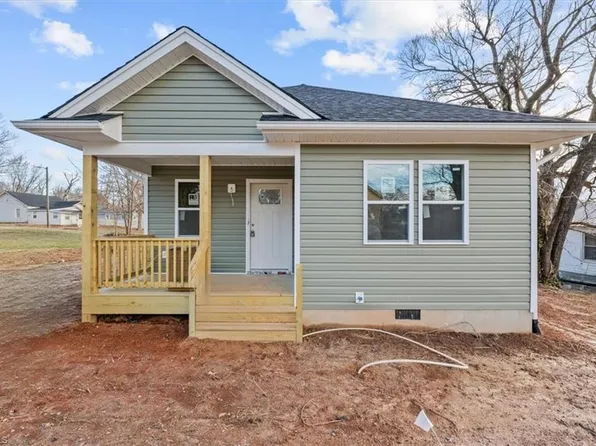 425 Cadillac St, Winston Salem, NC 27101