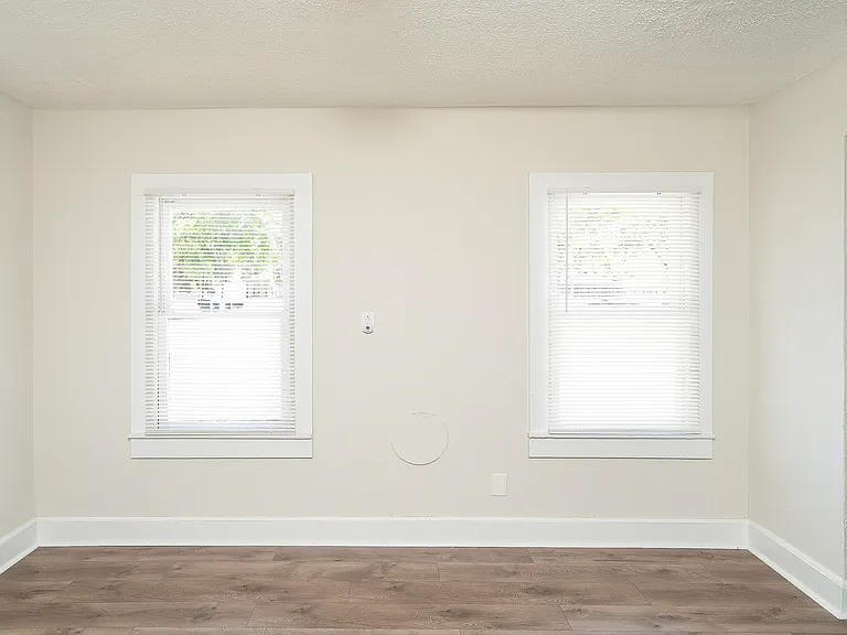 32 Grant St — Photo 12