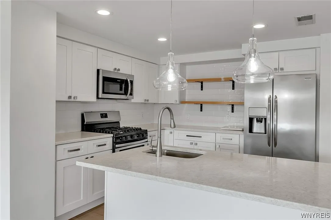 1 bed, 1.0 bath, 1110 sqft, $2,500 — Photo 4