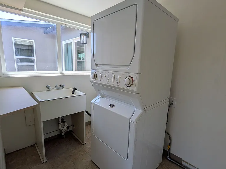 316 S Halcyon Rd — Photo 21