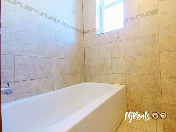 4th image of 34 Clifton Pl