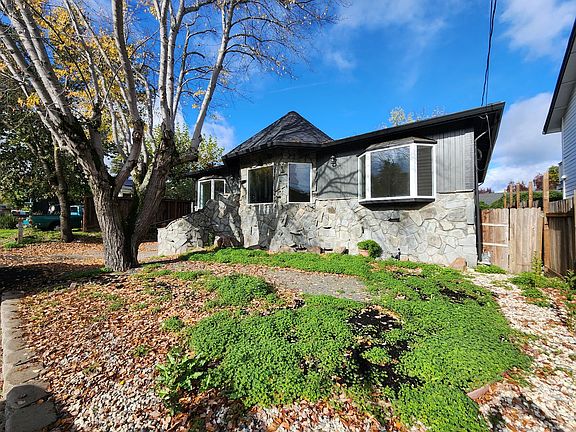 2nd image of 715 Boyes Blvd #A