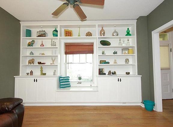 3rd image of 4938 Botanical Ave