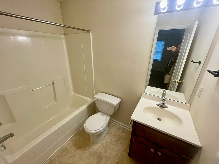 111 Grove Street Ext — Photo 32
