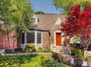 920 S Hamlin Ave, Park Ridge, IL 60068