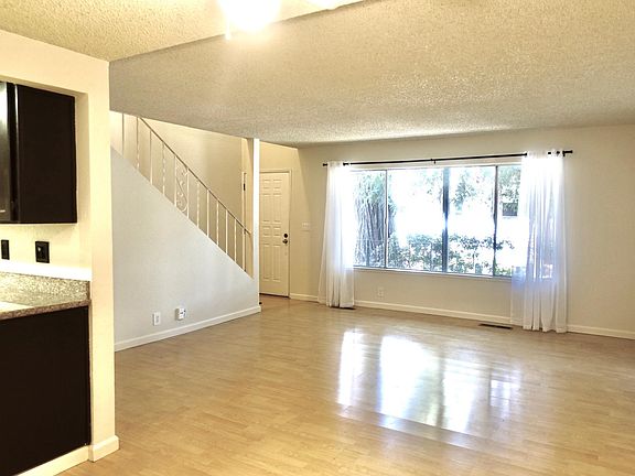 4th image of 565 Giuffrida Ave