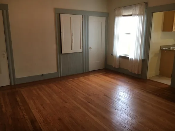 2214 Haste St APT 4, Berkeley, CA 94704