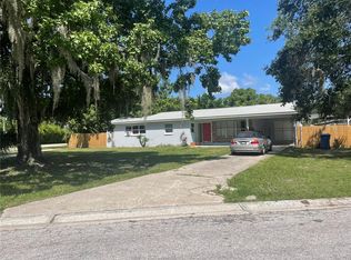 8002 Pine Hill Dr, Tampa, FL 33617