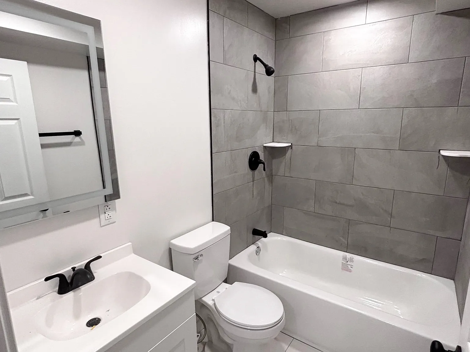 2 bed, 600 sqft, $1,400 — Photo 2