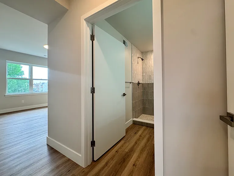 5222-24 Chester Ave #15 — Photo 33