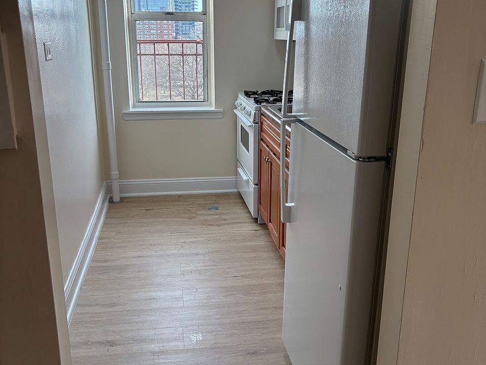 2nd image of 8871 20th Ave Floor 4