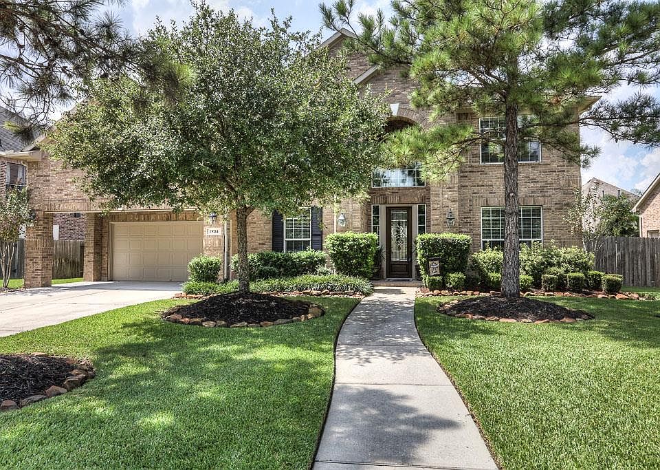 1st image of 15714 Tremout Hollow Ln