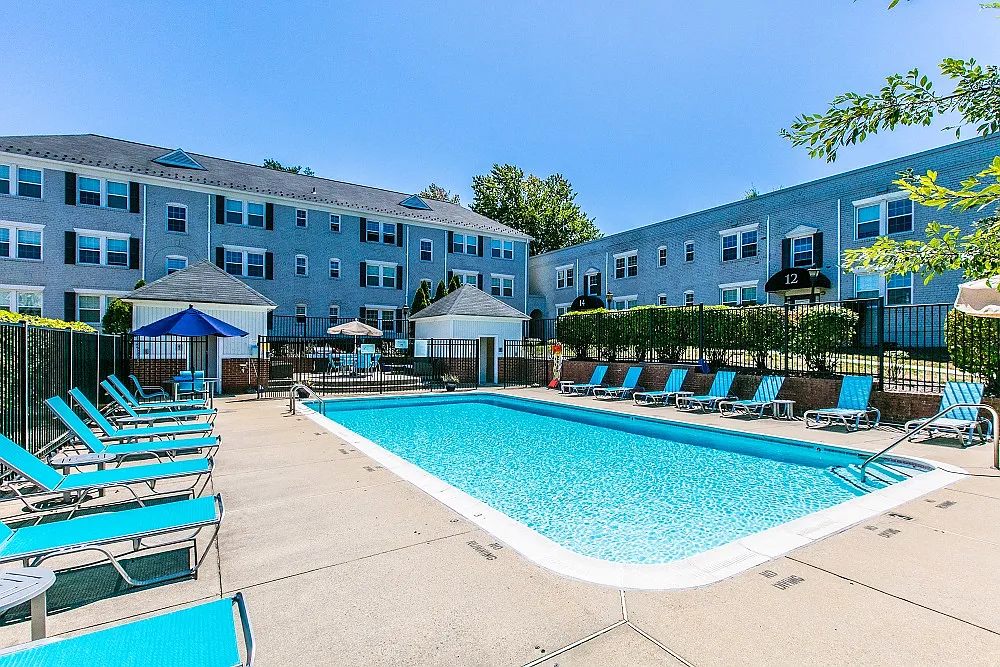 Myerton Apartments — Photo 2