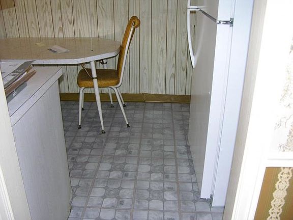 5th image of 4221 Oakmont St