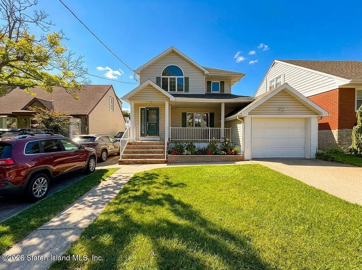 3 bed, 3.0 bath, 2100 sqft, $3,800 — Photo 1