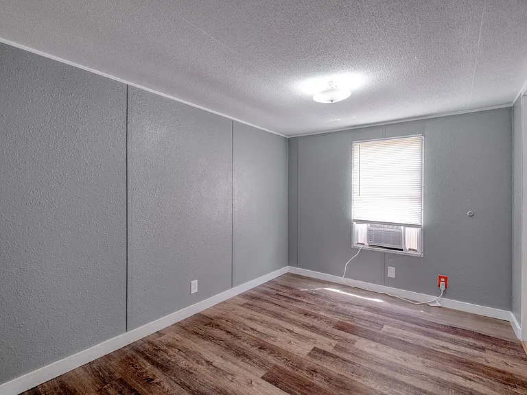 1129 Merners Trl — Photo 14