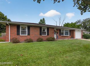 1605 Colonial Ct, Columbia, MO 65202