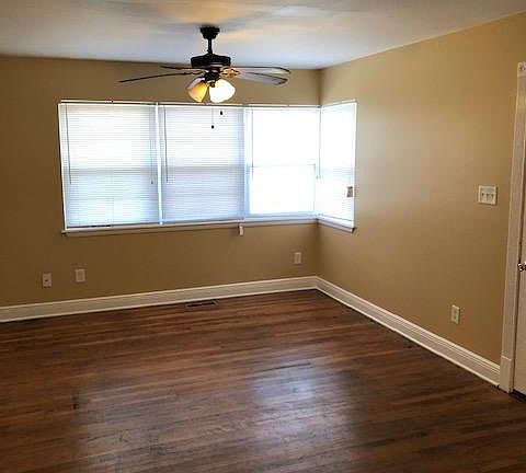 2nd image of 909 Cochran Dr