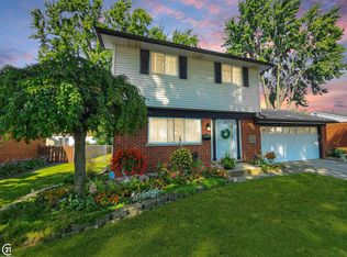 39577 Rambler Dr, Sterling Heights, MI 48313