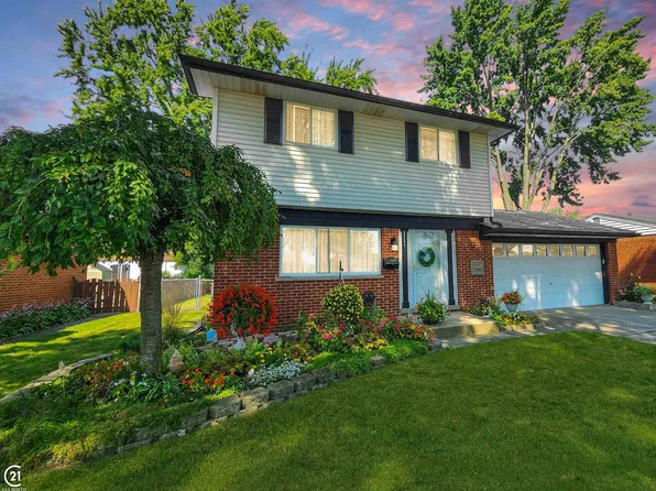 39577 Rambler Dr, Sterling Heights, MI 48313