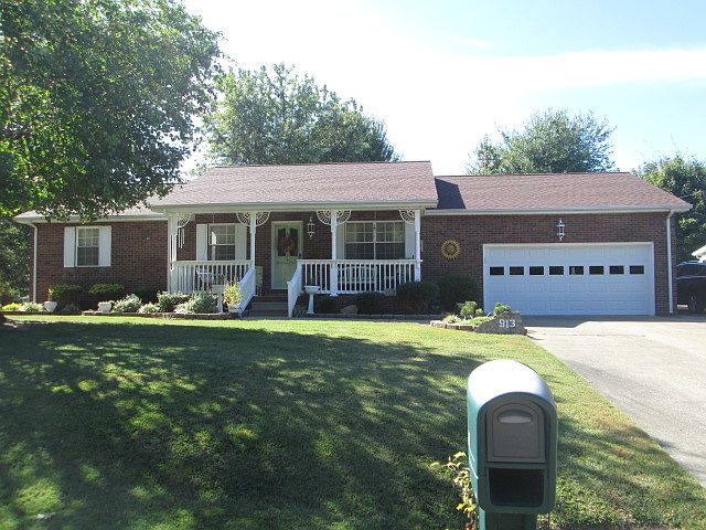 1st image of 913 Hiawatha Dr