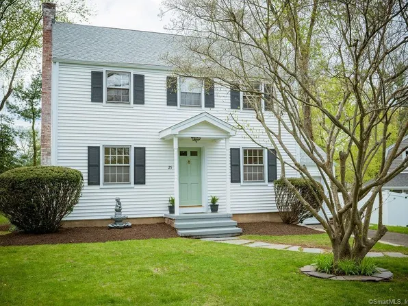 25 Appletree Lane, North Haven, CT 06473