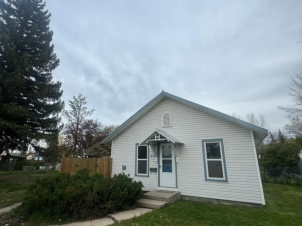 657 E Jefferson Ave
