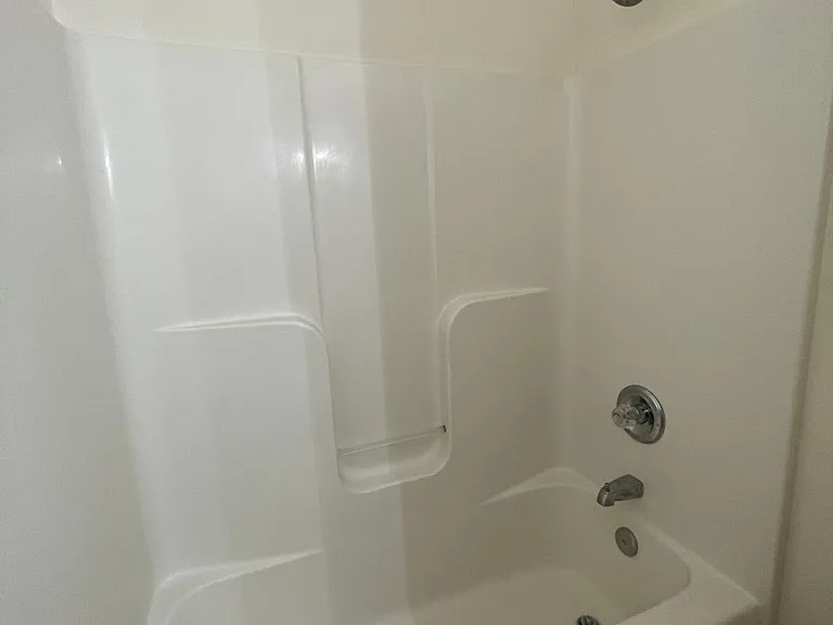 1123 Lindsay Ln — Photo 9